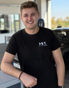 Aron Künstler